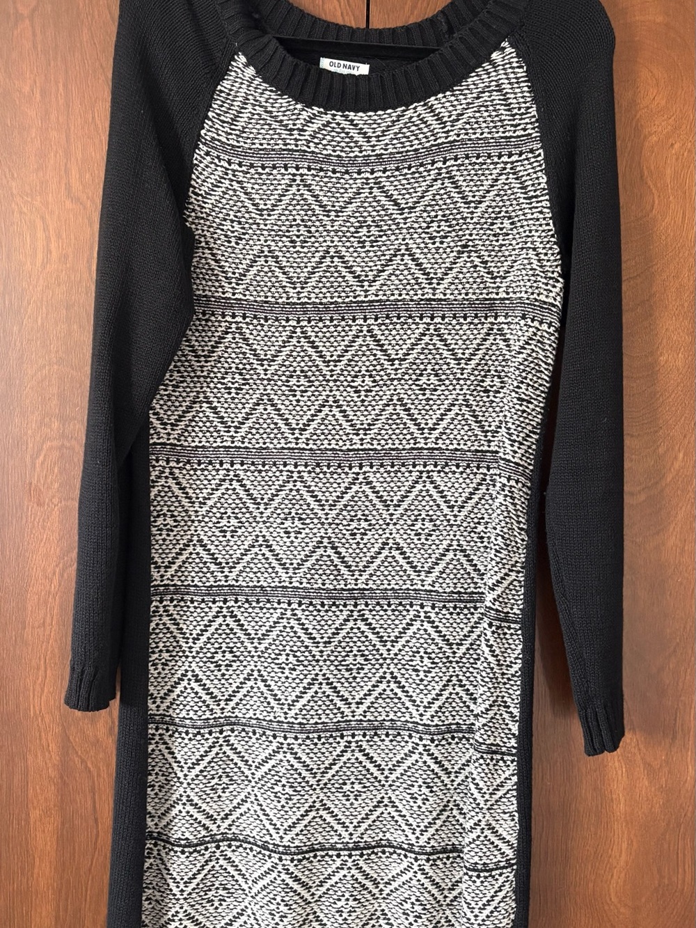 Old Navy Black and White Geometric Knit Sweater Dress